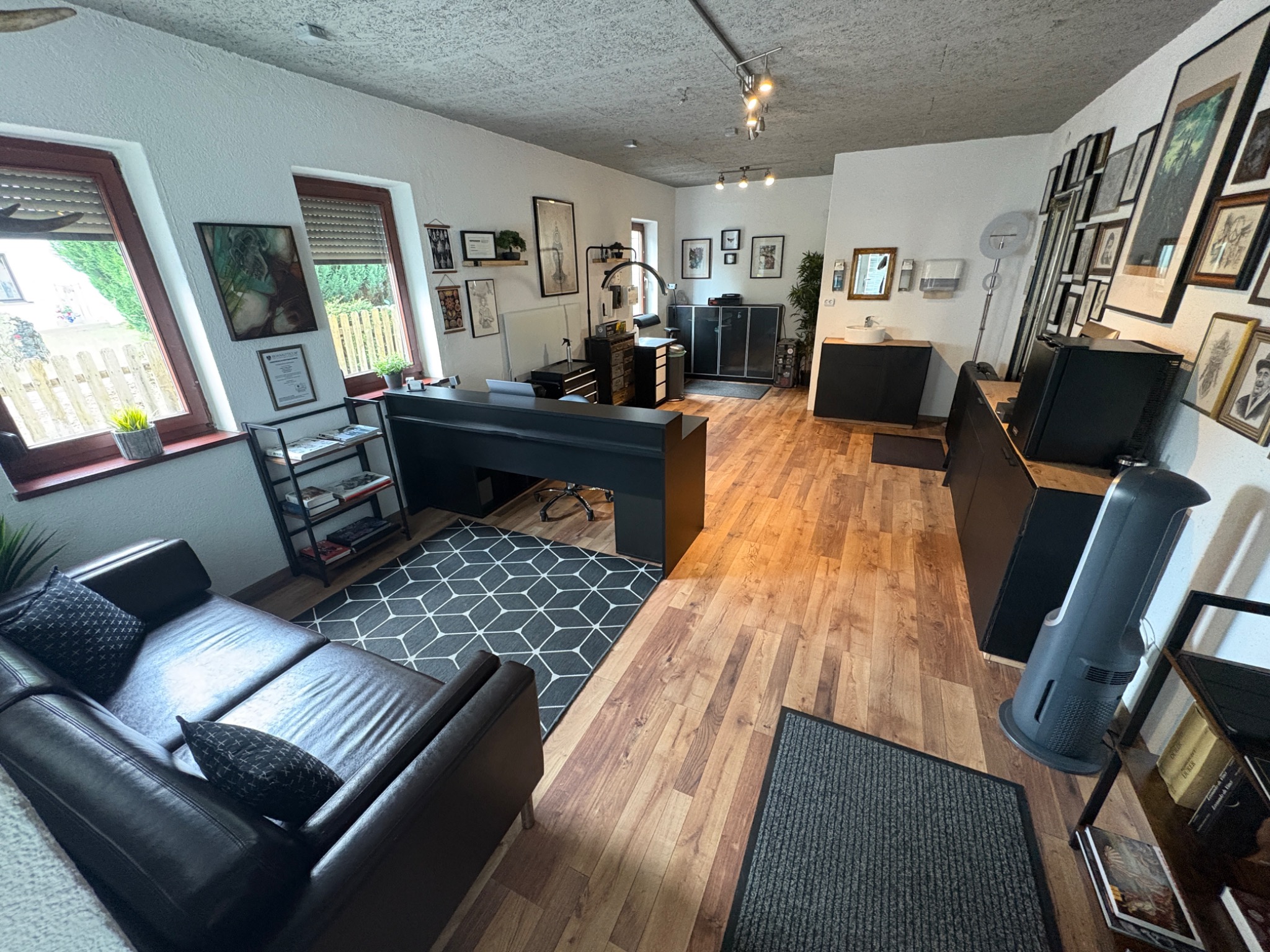 Goldi’s Tattoo Atelier in der Schalserstraße 20 in Jenbach
